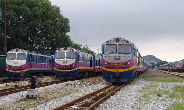 Đường sắt đưa suất ăn hàng không lên tàu 5 sao