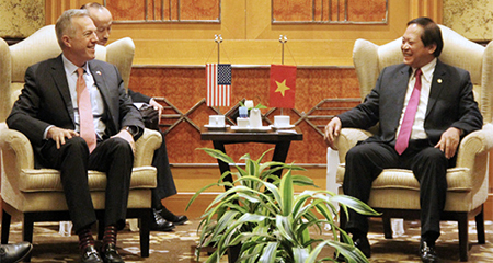 Google, Facebook cần hợp tác tốt để xử lý thông tin trên mạng xã hội