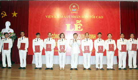 Bổ nhiệm Kiểm sát viên cao cấp 12 tỉnh, TP