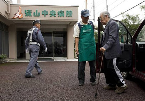 Chủ động hưởng thụ tuổi già như người Nhật