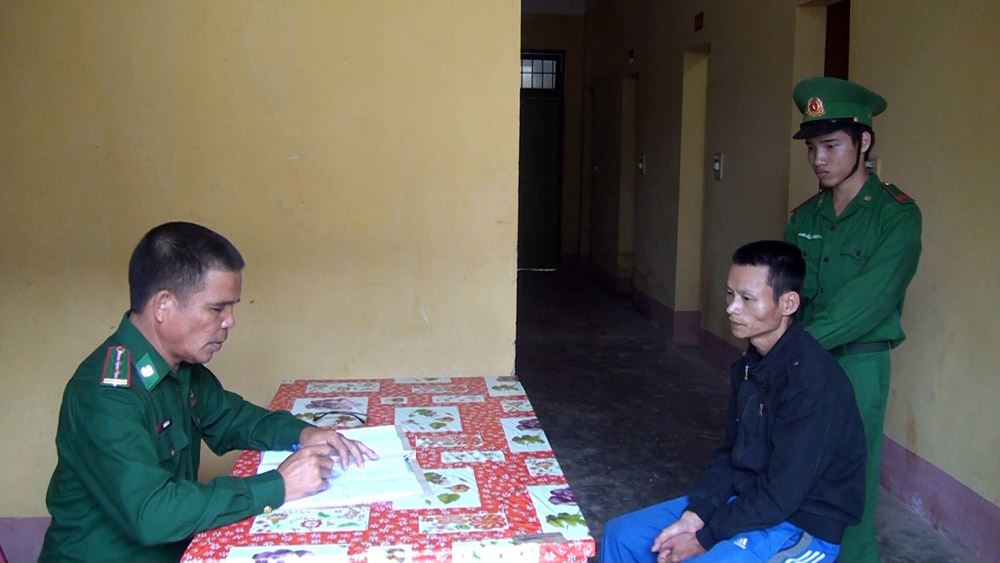 Bắt quả tang 2 đối tượng mua bán vận chuyển ma túy