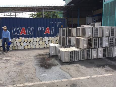 Phát hiện 3 container đựng hàng nghìn máy điều hòa lậu từ Nhật