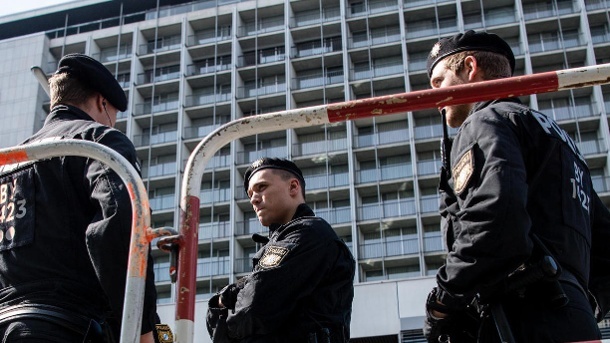 Tấn công bằng dao tại nhà ga Đức