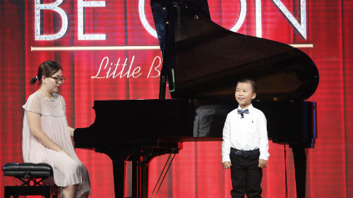 Màn thể hiện tài năng của Minh Quân trên sân khấu Mặt trời bé con: