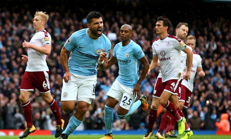 Đè bẹp Burnley, Man City bỏ xa MU 5 điểm