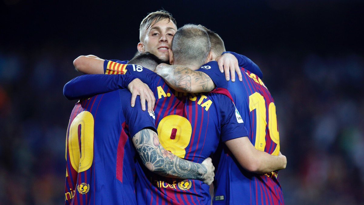 Messi im lặng, Barca thắng nhờ trọng tài