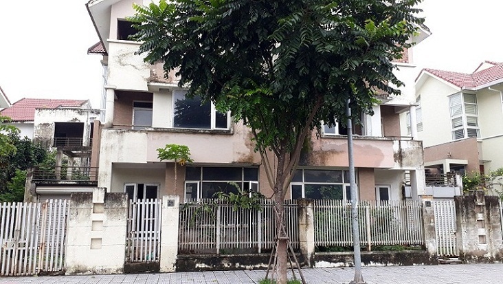 'Chuyện tình ri đô' trong những căn biệt thự bỏ hoang ở Hà Nội