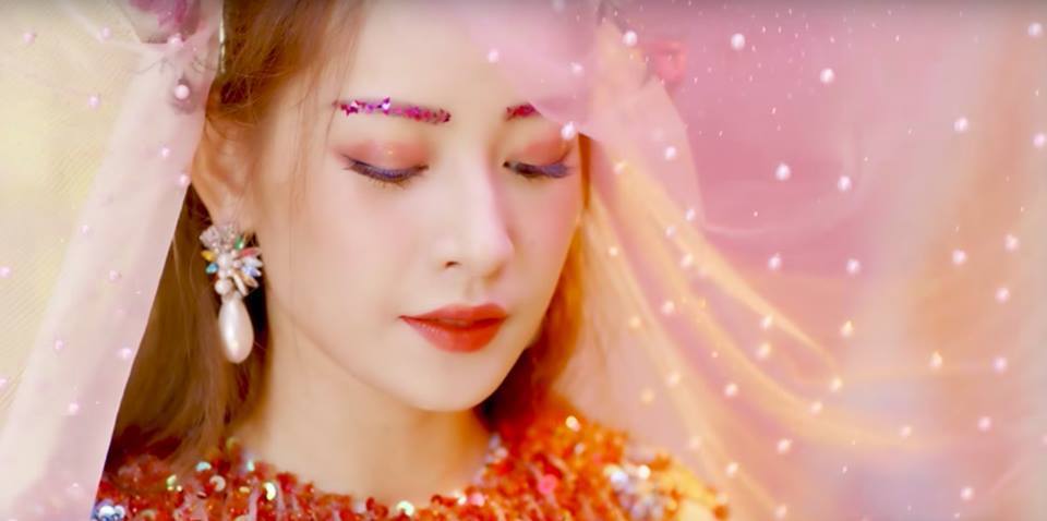 Chi Pu tiếp tục ra teaser của MV mới mặc dư luận
