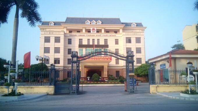 Thái Bình: Phó trưởng phòng bất ngờ 'bỏ' nhiệm sở