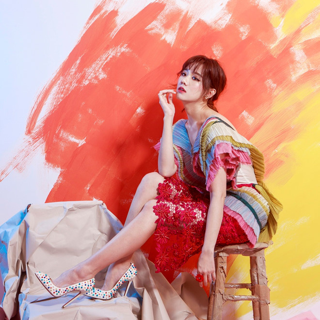 Hari Won tránh nhắc đến tình cảm với Trấn Thành trong tự truyện