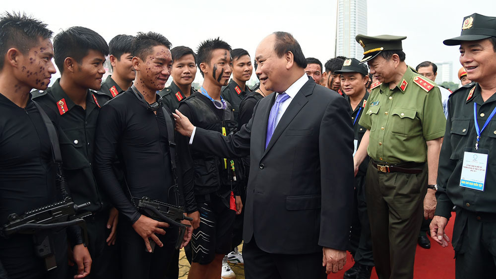 Thủ tướng dự lễ xuất quân, diễn tập phương án bảo vệ Tuần lễ Cấp cao APEC 2017