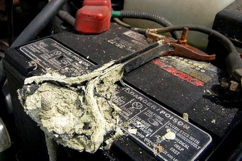 Khi nào thì nên thay ắc quy?