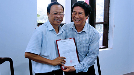 Hoàn trả BS Hoàng Công Truyện 5 triệu đồng phạt oan