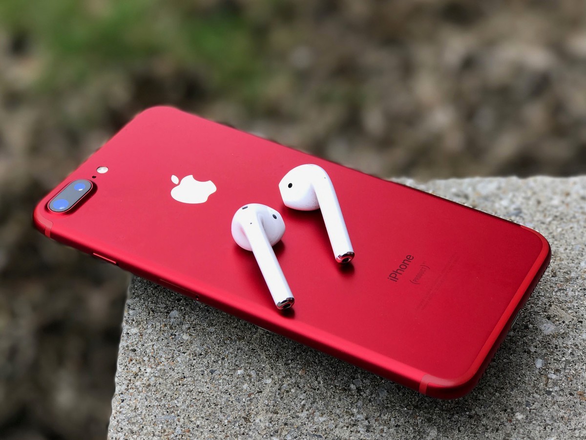 1.000 người mua iPhone X đầu tiên được tặng tai nghe AirPod miễn phí