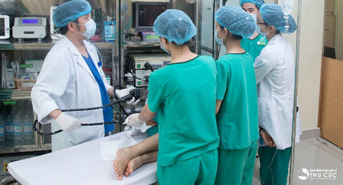 Viêm đại tràng 6 năm, không dám khám vì sợ… nội soi