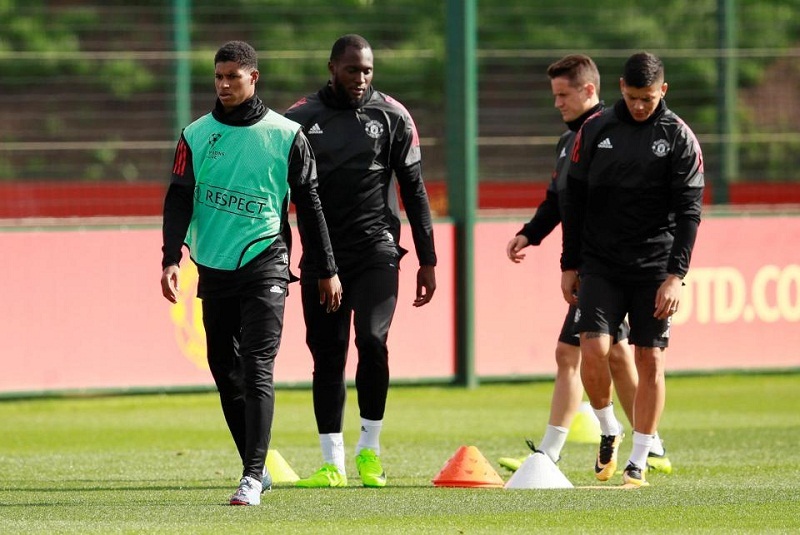 MU: Căng thẳng leo thang, sân tập buồn như... đưa đám