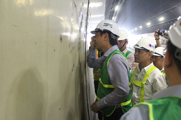 Nứt chằng chịt hầm Hải Vân: Bộ GTVT lập tổ công tác theo dõi