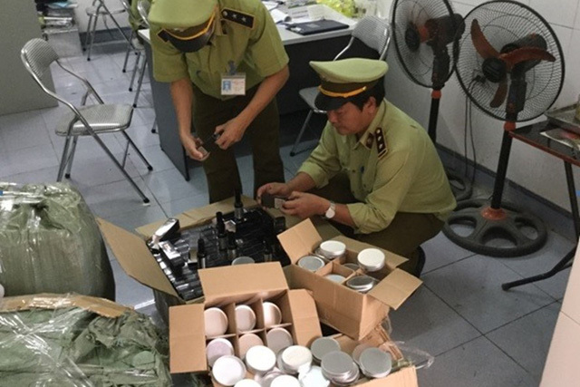 Giật mình với 'hàng xách tay' Châu Âu xuất xứ từ… Mỹ Đức!