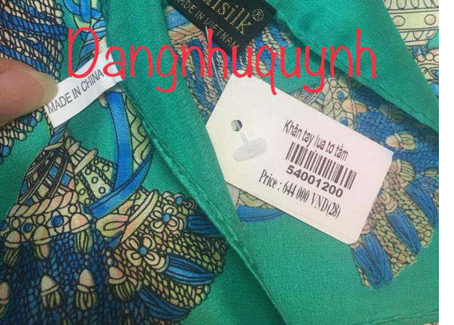 Khaisilk Hà Nội bị tố bán khăn lụa ‘made in China’, ông chủ im lặng