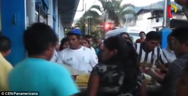 bất ngờ tỉnh lại khi được đưa vào quan tài