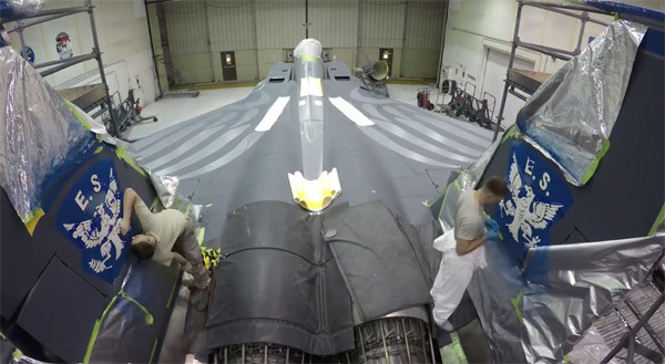 Xem lính Mỹ sơn chiến cơ Đại bàng Tấn công F-15E