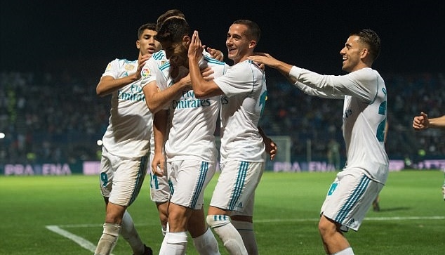 Real Madrid cần 2 quả 11m để thắng đội