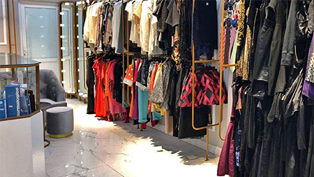 Cô gái xinh đẹp nhận 'quả đắng' khi thuê đồ hiệu ‘săn’ chồng đại gia