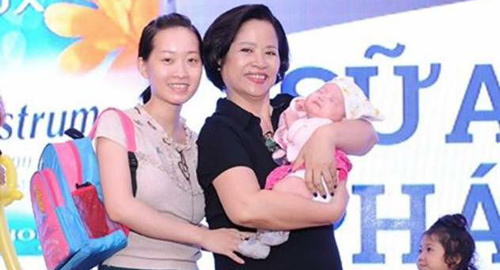 Bí quyết nuôi con khỏe của bà mẹ 50 tuổi