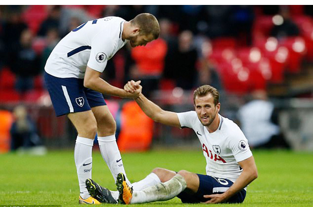 Tottenham nhấp nhổm vì Harry Kane, MU mừng khôn xiết