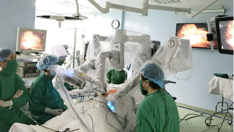 Phẫu thuật ung thư đại trực tràng bằng robot