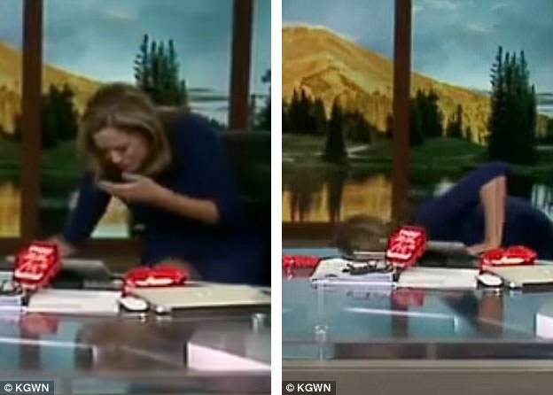 MC gặp sự cố tai hại vì ăn uống khi… đang lên sóng