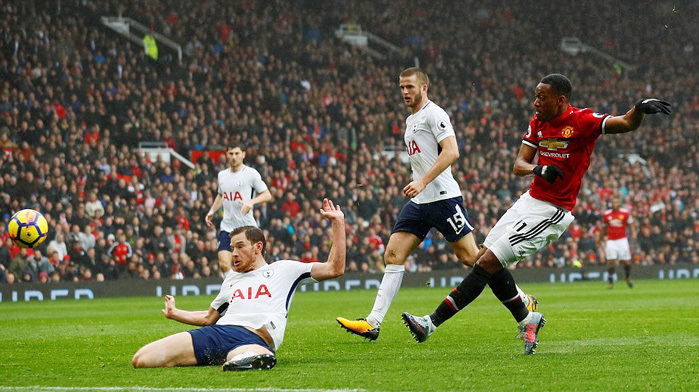 Martial lập đại công, MU thổi bay Tottenham