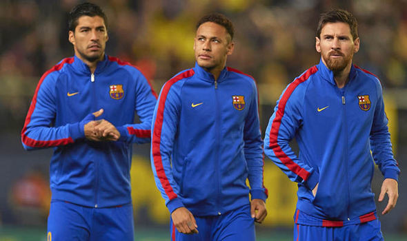 Neymar phải xin lỗi, giảm 14 triệu euro lương để trở lại Barca