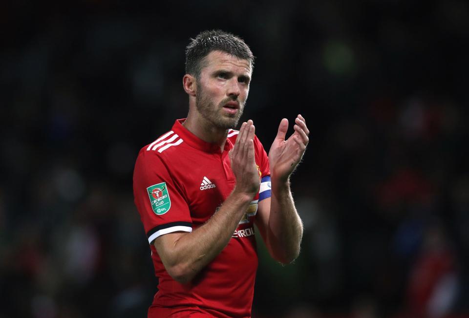 Carrick dính bệnh bí hiểm, Ronaldo đòi tống khứ Navas