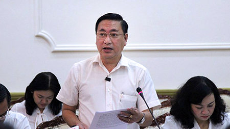 Chủ tịch TP.HCM đề nghị kiểm tra cửa hàng Khaisilk sau vụ bán lụa TQ