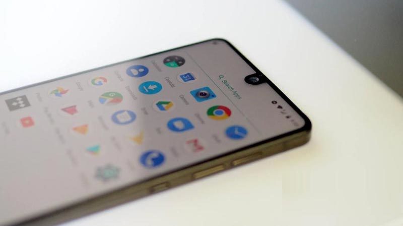 Smartphone của cha đẻ Android lại giảm giá 50% sau mở bán vì tin đồn ế ẩm