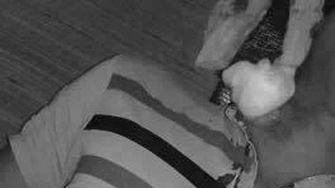 Nghi vấn đạn lạc rơi trúng cổ nam thanh niên nằm trong nhà