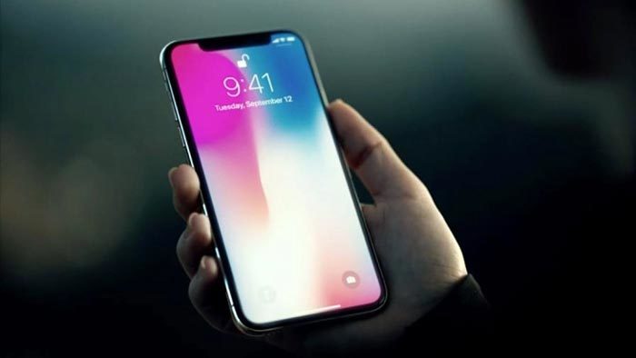 Chuyên gia Apple tiết lộ lí do iPhone X giá cao ngất ngưởng