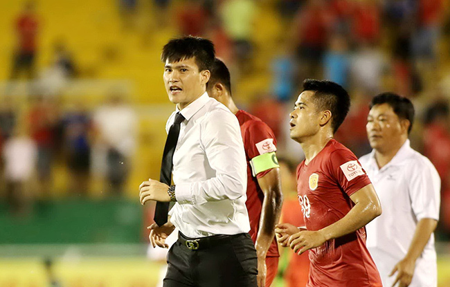 Công Vinh “chơi lớn” để vô địch V-League: Bao nhiêu tiền cho đủ?