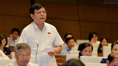 Chung sống với thiên tai, đừng ‘vỡ đê theo kế hoạch’