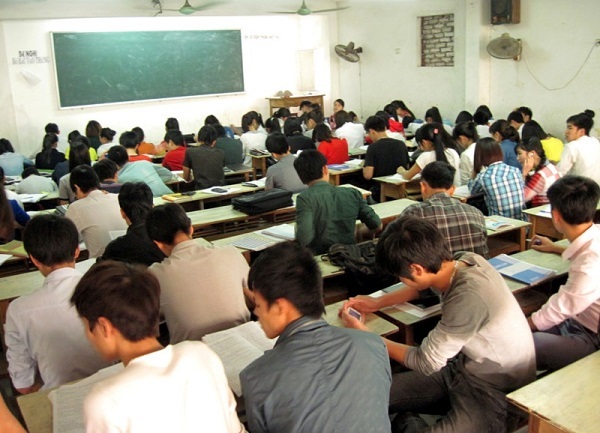 Đi học thêm vì sợ cô giáo 