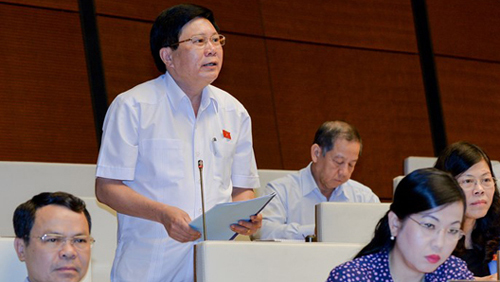 Mặc đồng phục quanh năm rất lãng phí