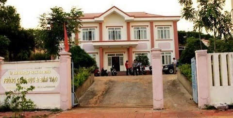 Hơn 100 giáo viên, nhân viên hợp đồng 7 tháng không được nhận lương