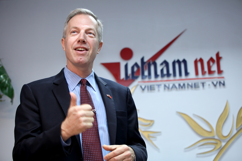 Là Phó chủ tịch trường FUV, cựu Đại sứ Ted càng gắn bó với Việt Nam