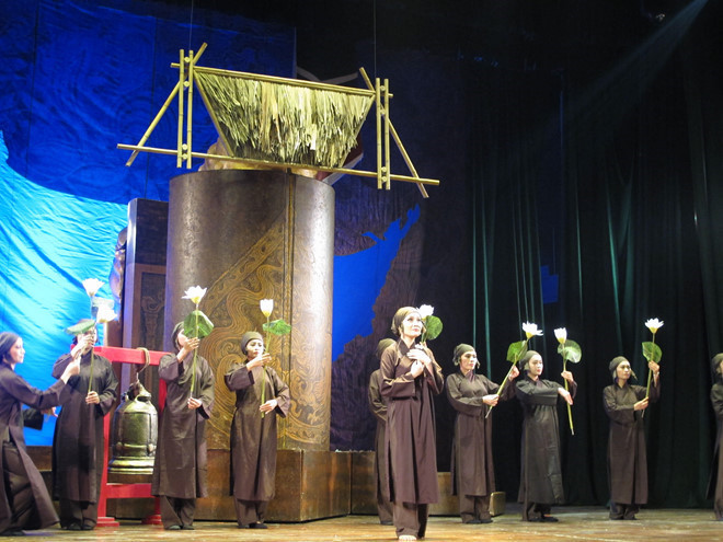 Vở cải lương khiến người xem rơi lệ