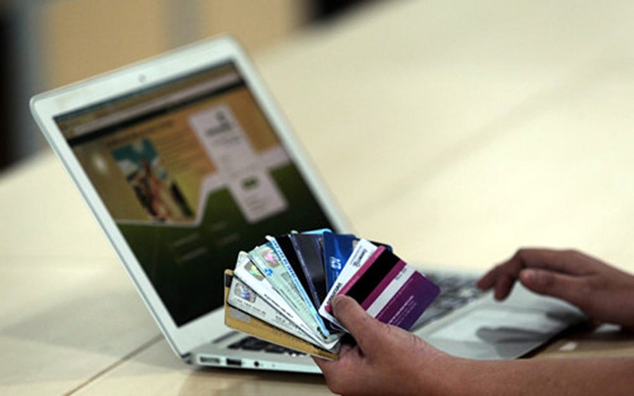 Mánh chiếm tài khoản ngân hàng qua Facebook khiến nạn nhân như bị thôi miên