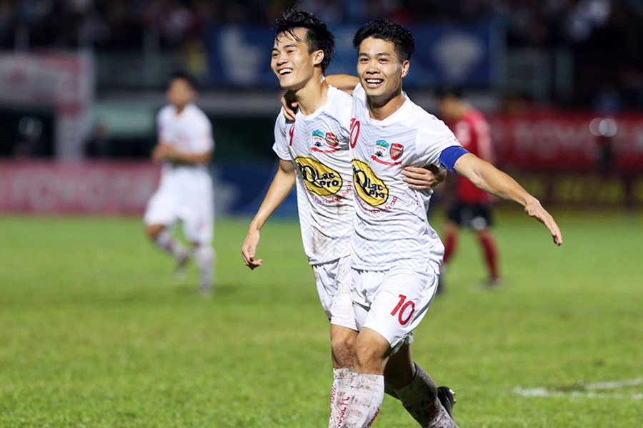 Vì bầu Đức, làm ơn Công Phượng hãy ghi bàn