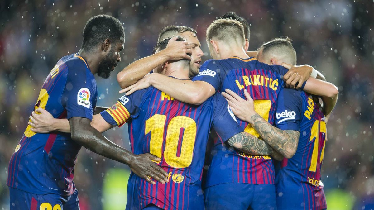 Messi ăn thẻ phạt, Barca chật vật hạ Sevilla