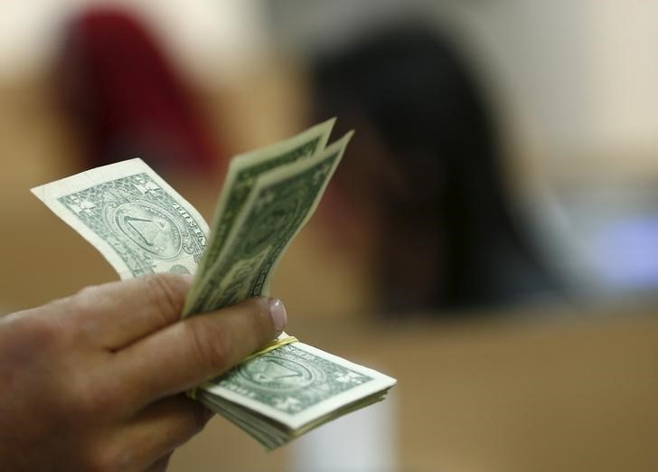 Tỷ giá ngoại tệ ngày 6/11: USD giảm, bảng Anh tăng mạnh