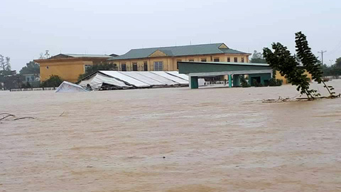 Lũ tiệm cận đỉnh lịch sử hơn 50 năm